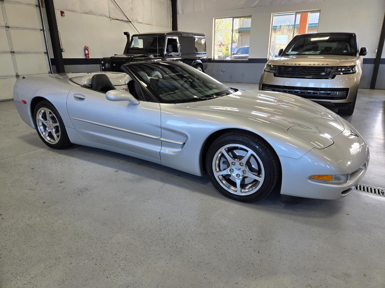 Chevrolet Corvette 2dr Convertible 2002