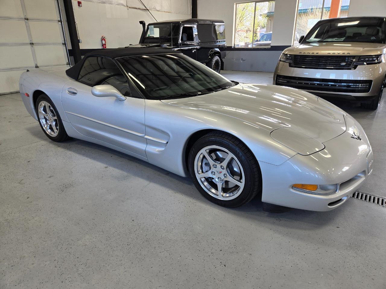 Chevrolet Corvette 2dr Convertible 2002
