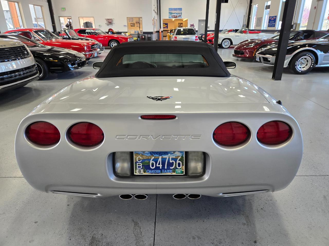 Chevrolet Corvette 2dr Convertible 2002