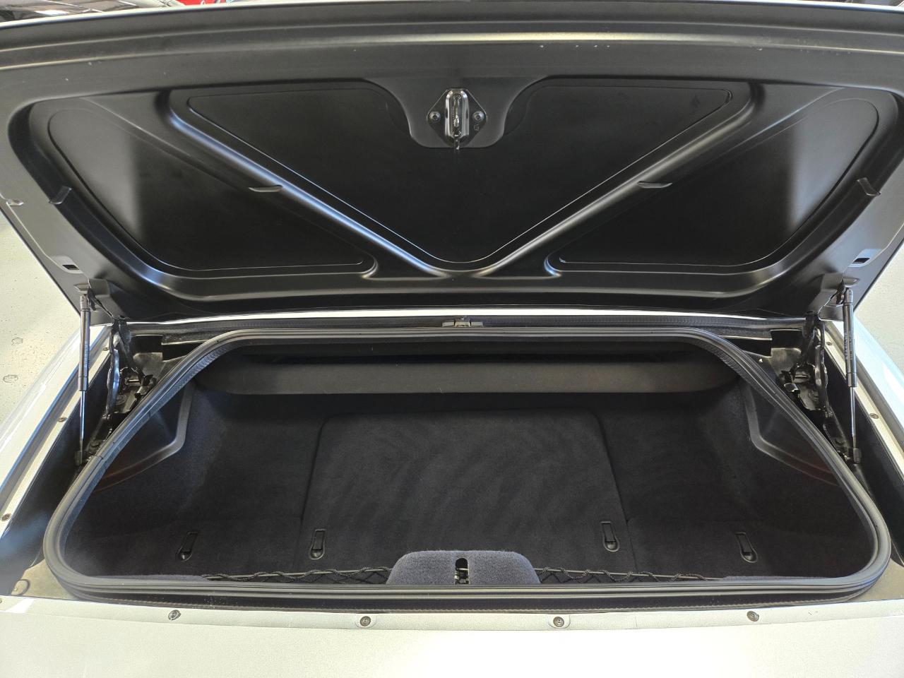 Chevrolet Corvette 2dr Convertible 2002