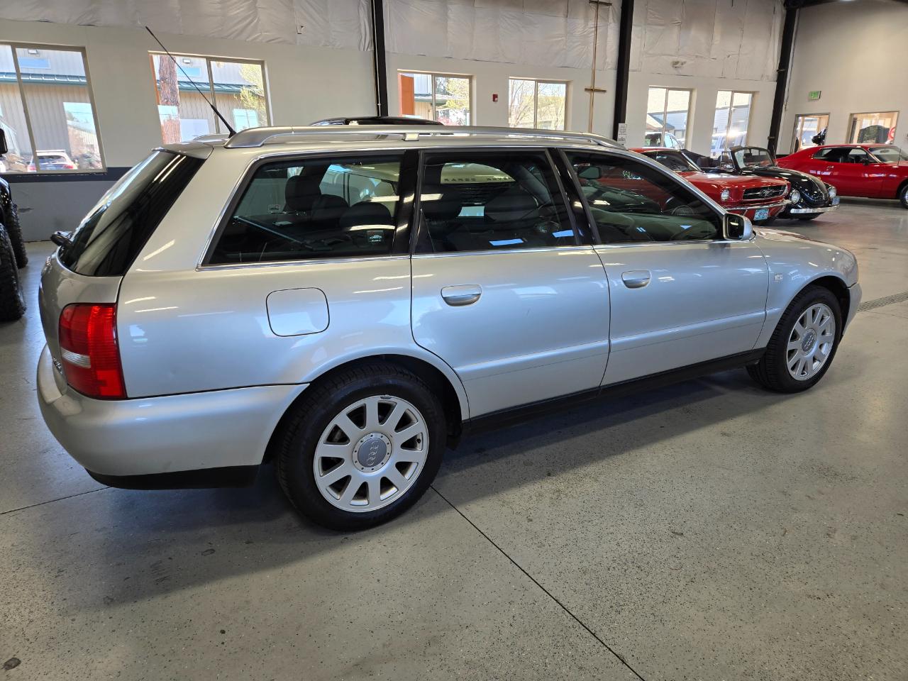 Audi A4 5dr Wgn 2.8L Avant Quattro AWD Auto 2000