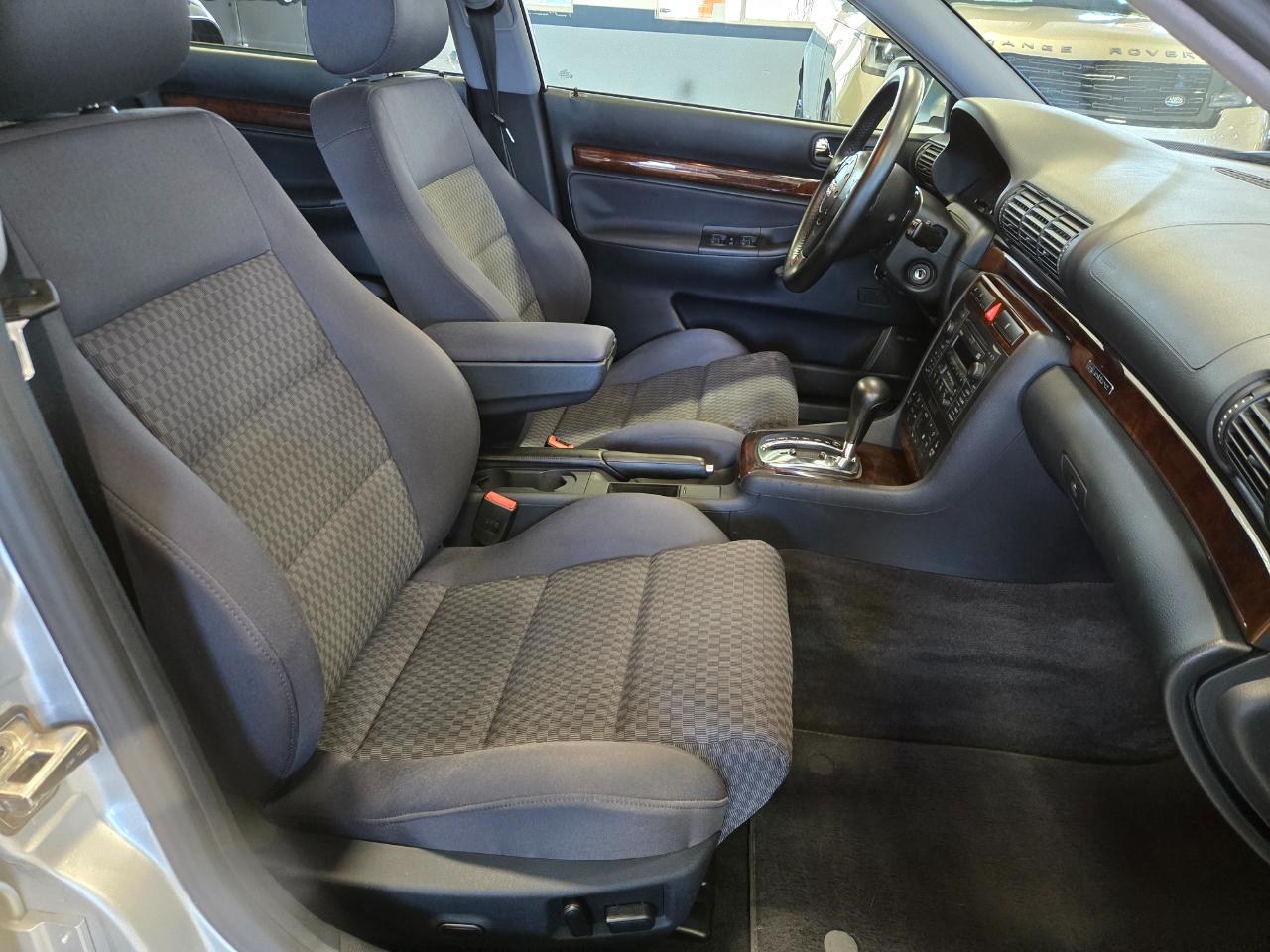 Audi A4 5dr Wgn 2.8L Avant Quattro AWD Auto 2000