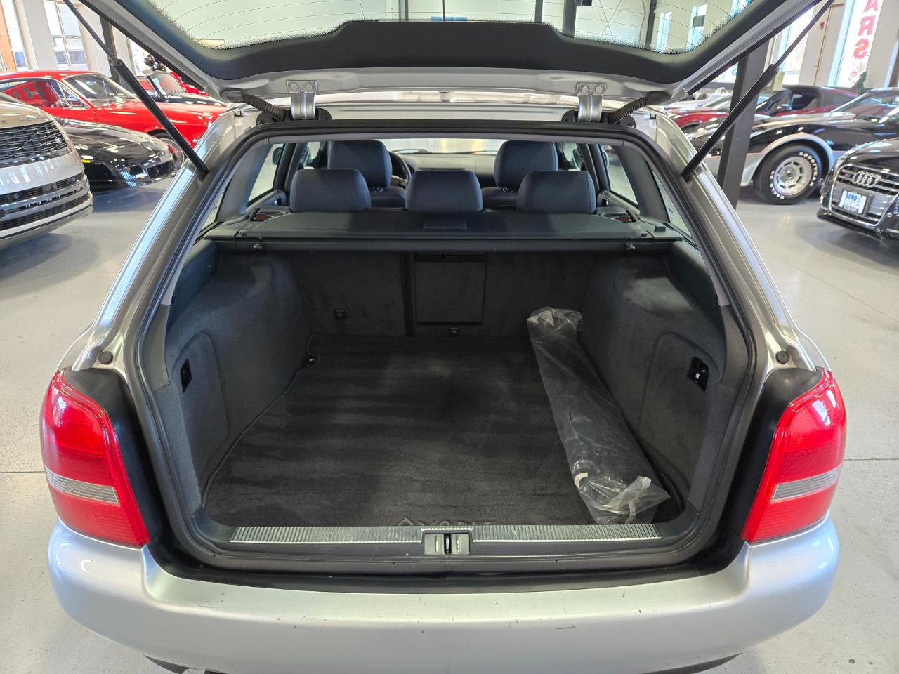 Audi A4 5dr Wgn 2.8L Avant Quattro AWD Auto 2000