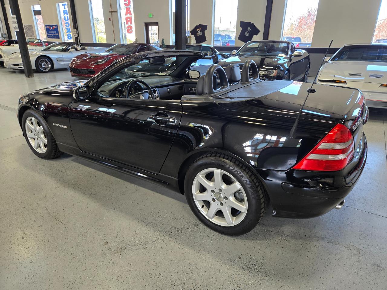 Mercedes-Benz SLK-Class 2dr Kompressor Roadster 2.3L 2001