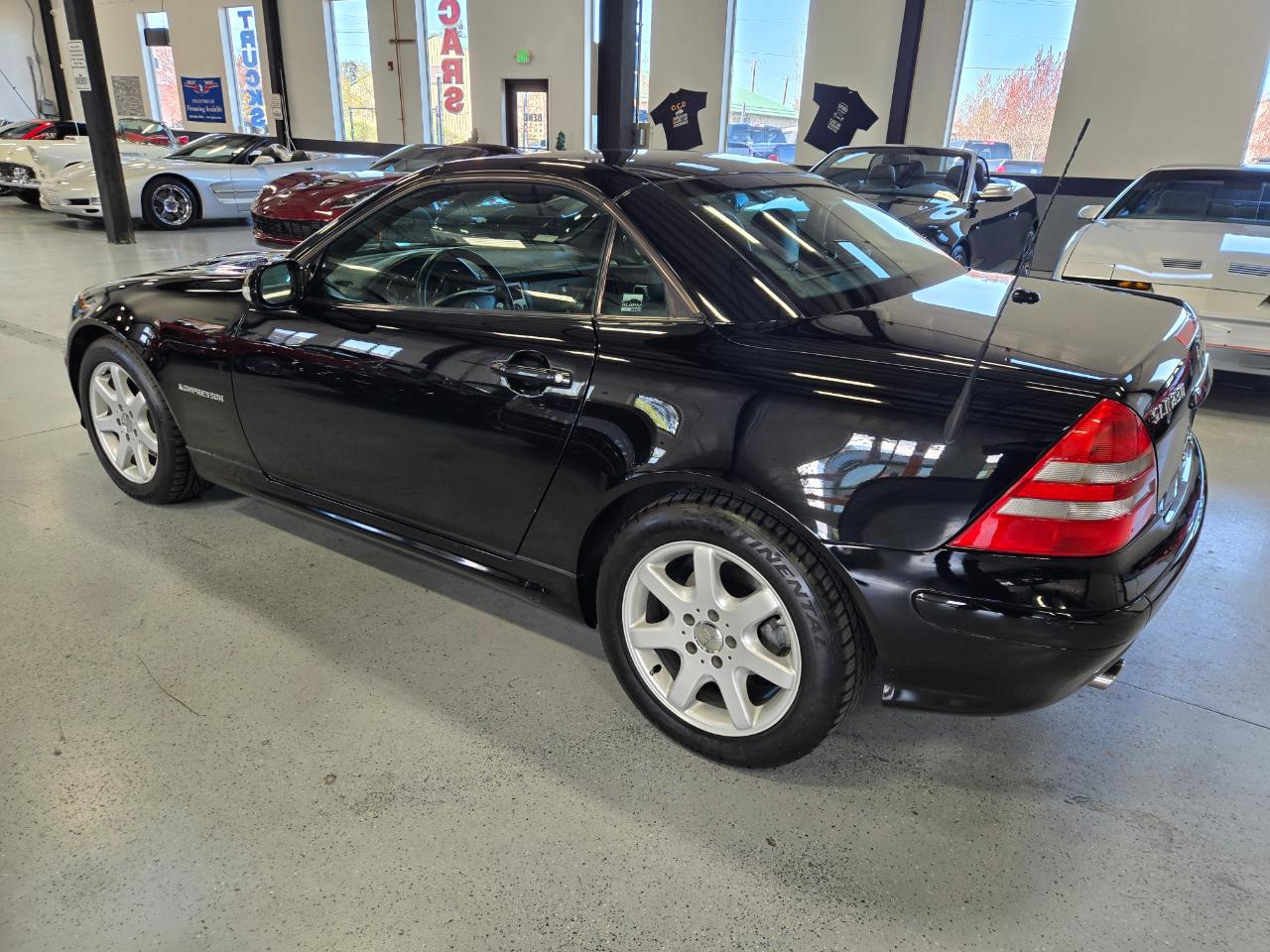 Mercedes-Benz SLK-Class 2dr Kompressor Roadster 2.3L 2001