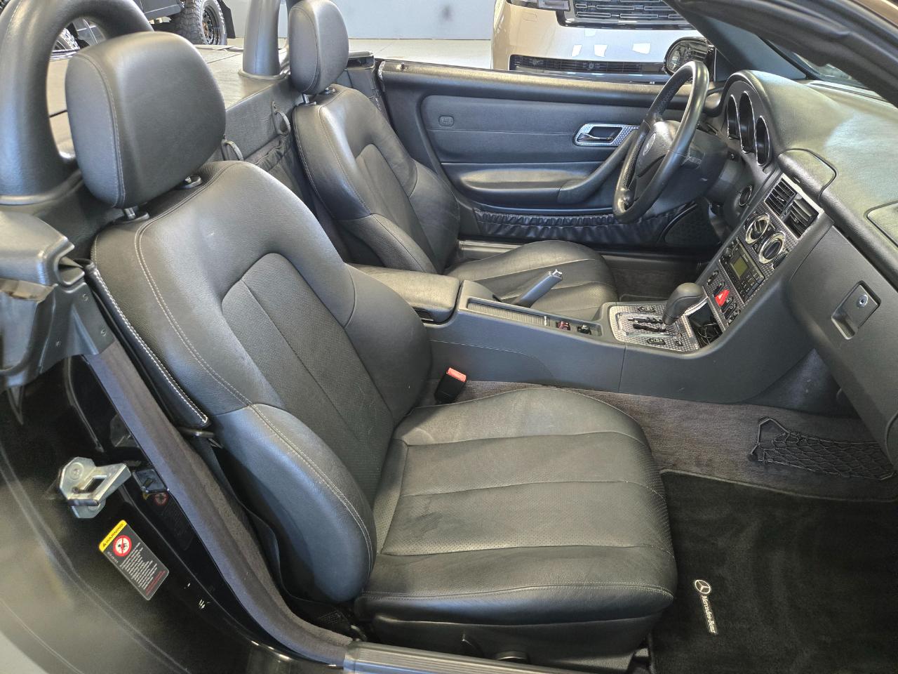 Mercedes-Benz SLK-Class 2dr Kompressor Roadster 2.3L 2001