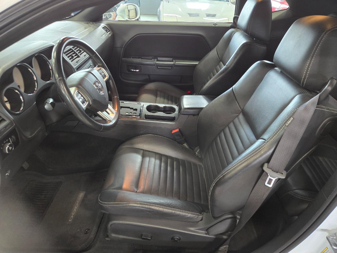 Dodge Challenger  2011