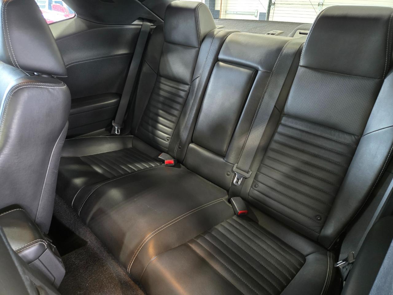 Dodge Challenger  2011