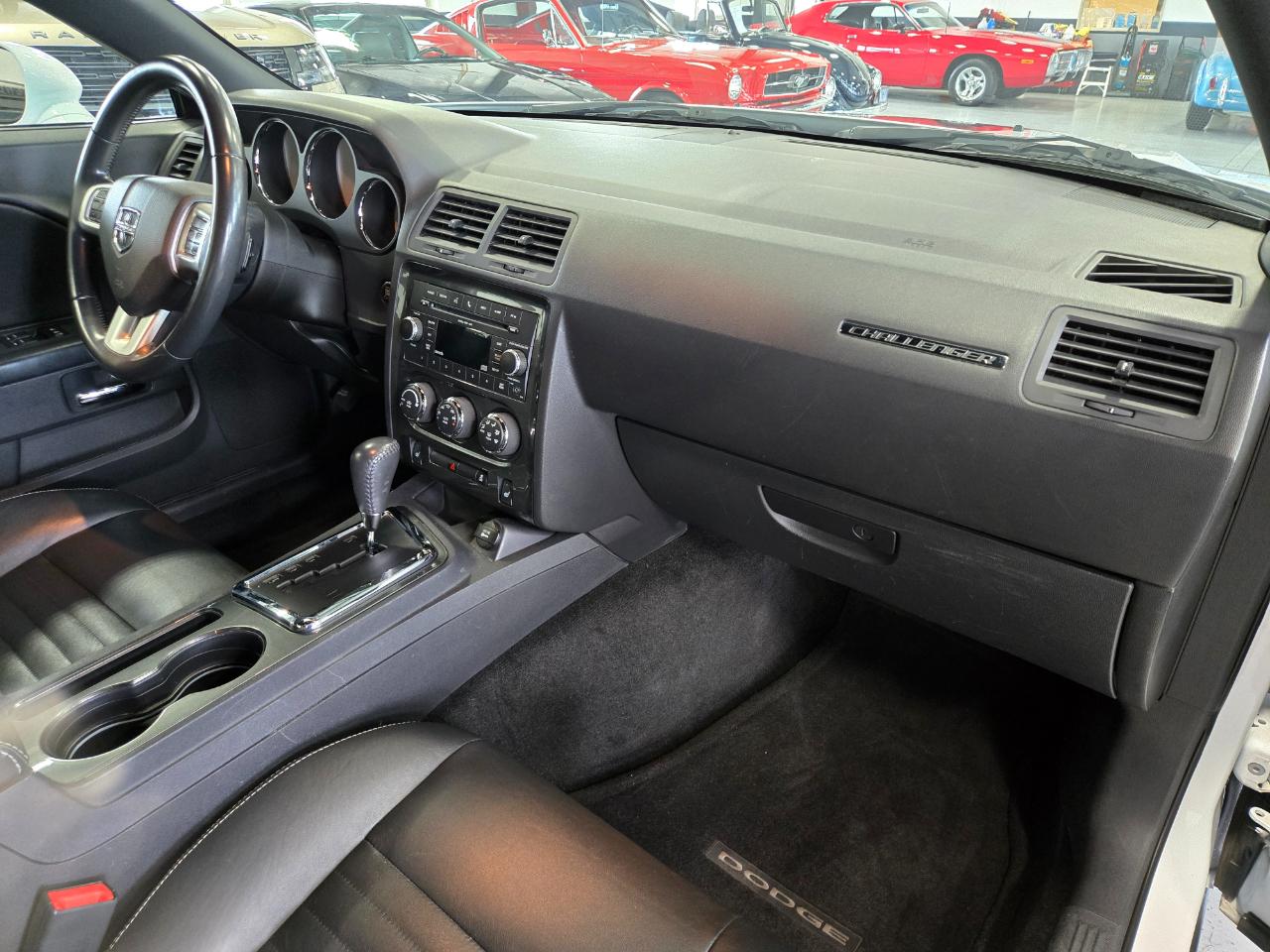 Dodge Challenger  2011