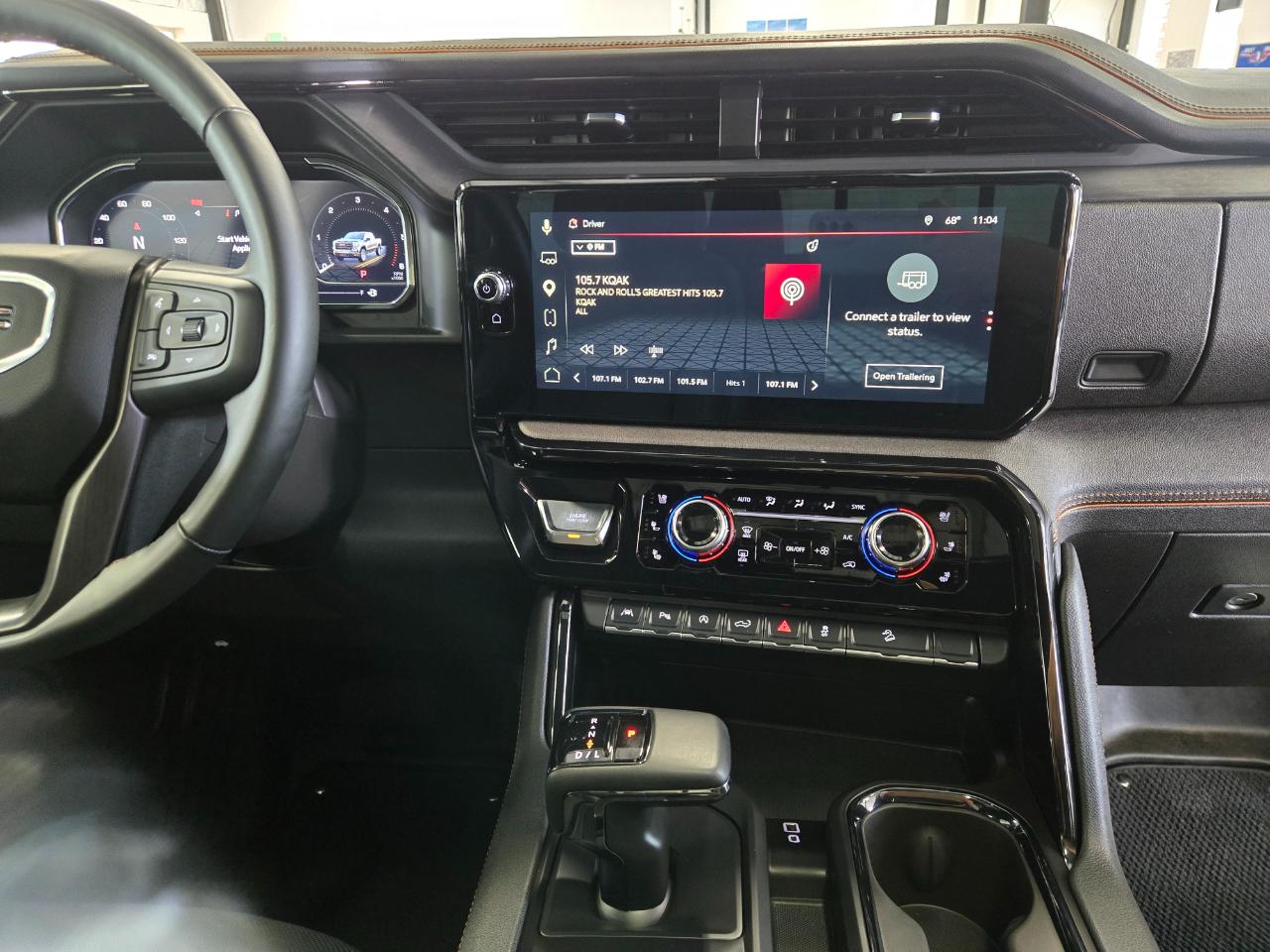 GMC Sierra 1500 4WD Crew Cab 147" AT4 2025