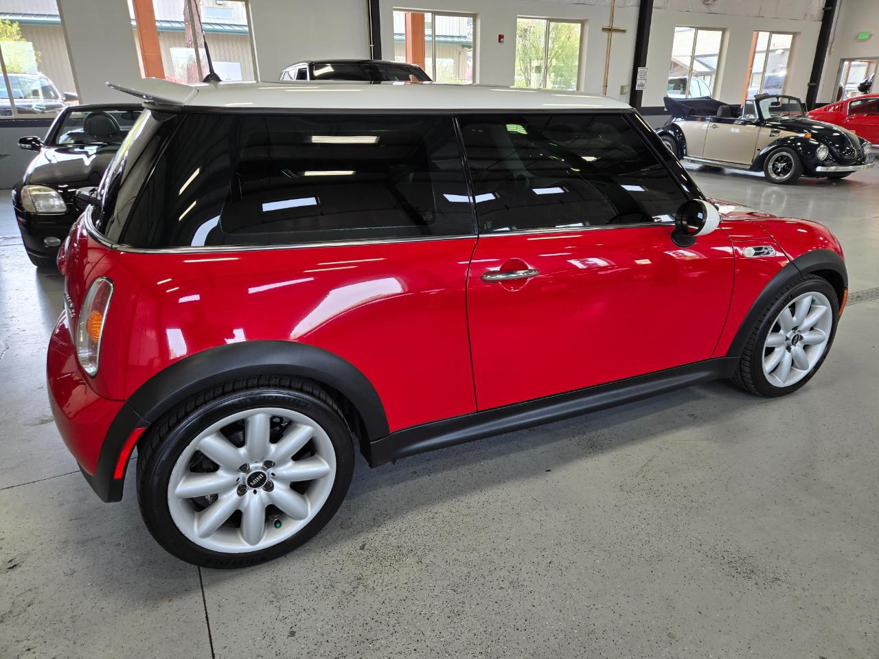 MINI Cooper Hardtop 2dr Cpe John Cooper Works 2004