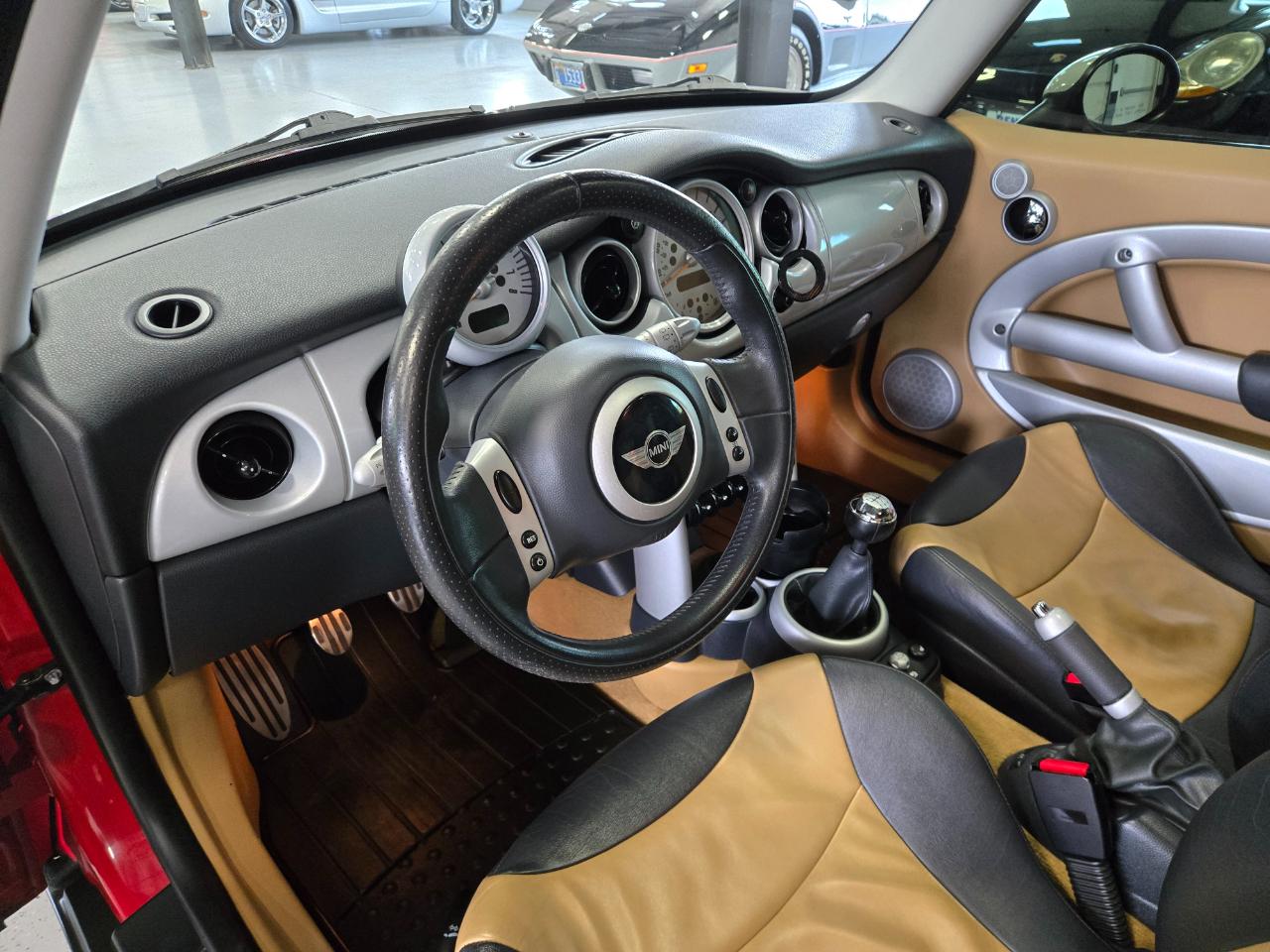 MINI Cooper Hardtop 2dr Cpe John Cooper Works 2004