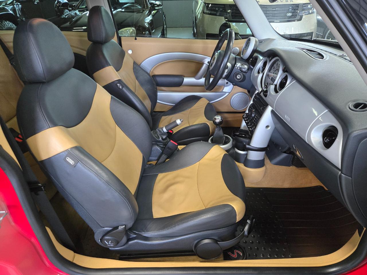 MINI Cooper Hardtop 2dr Cpe John Cooper Works 2004