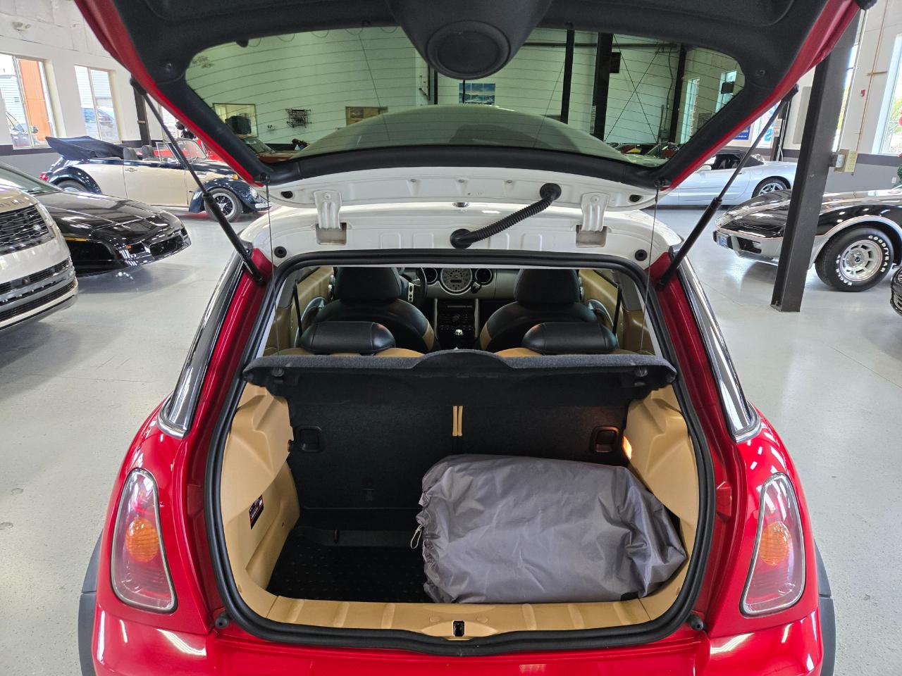 MINI Cooper Hardtop 2dr Cpe John Cooper Works 2004