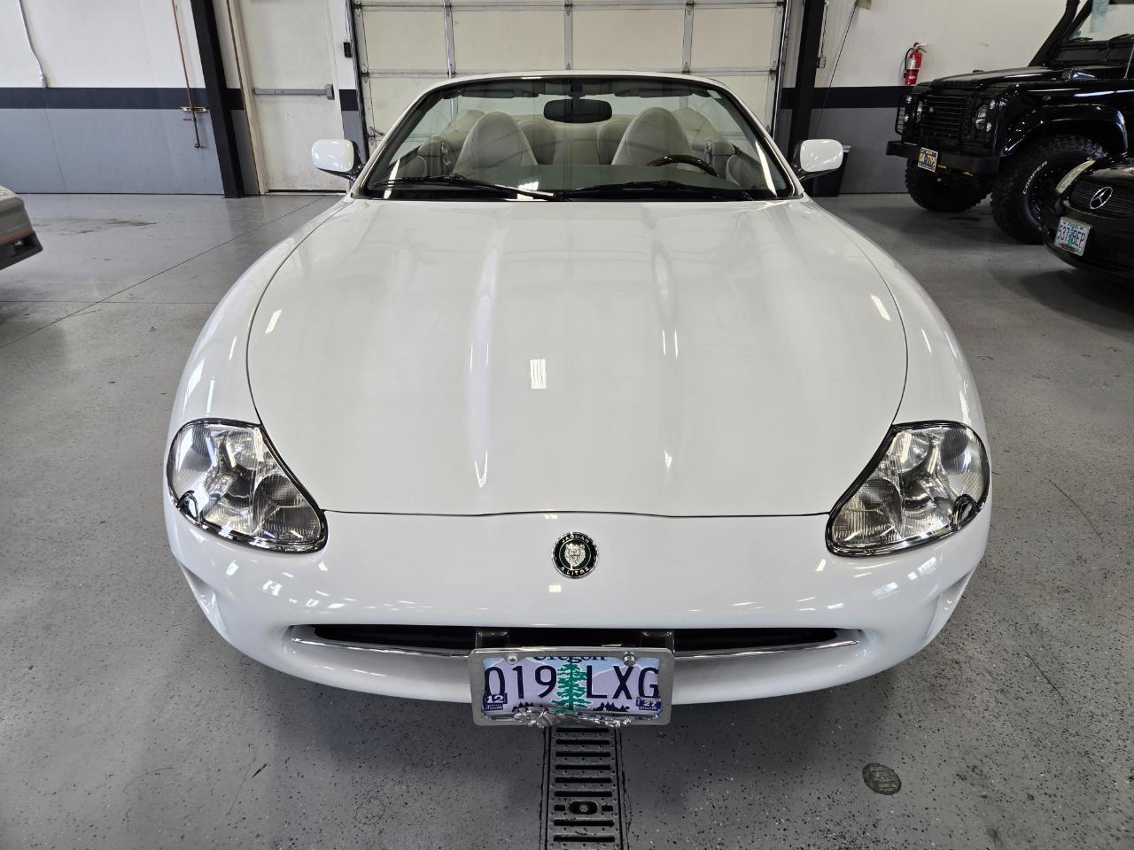 Jaguar XK8 2dr Convertible 1998