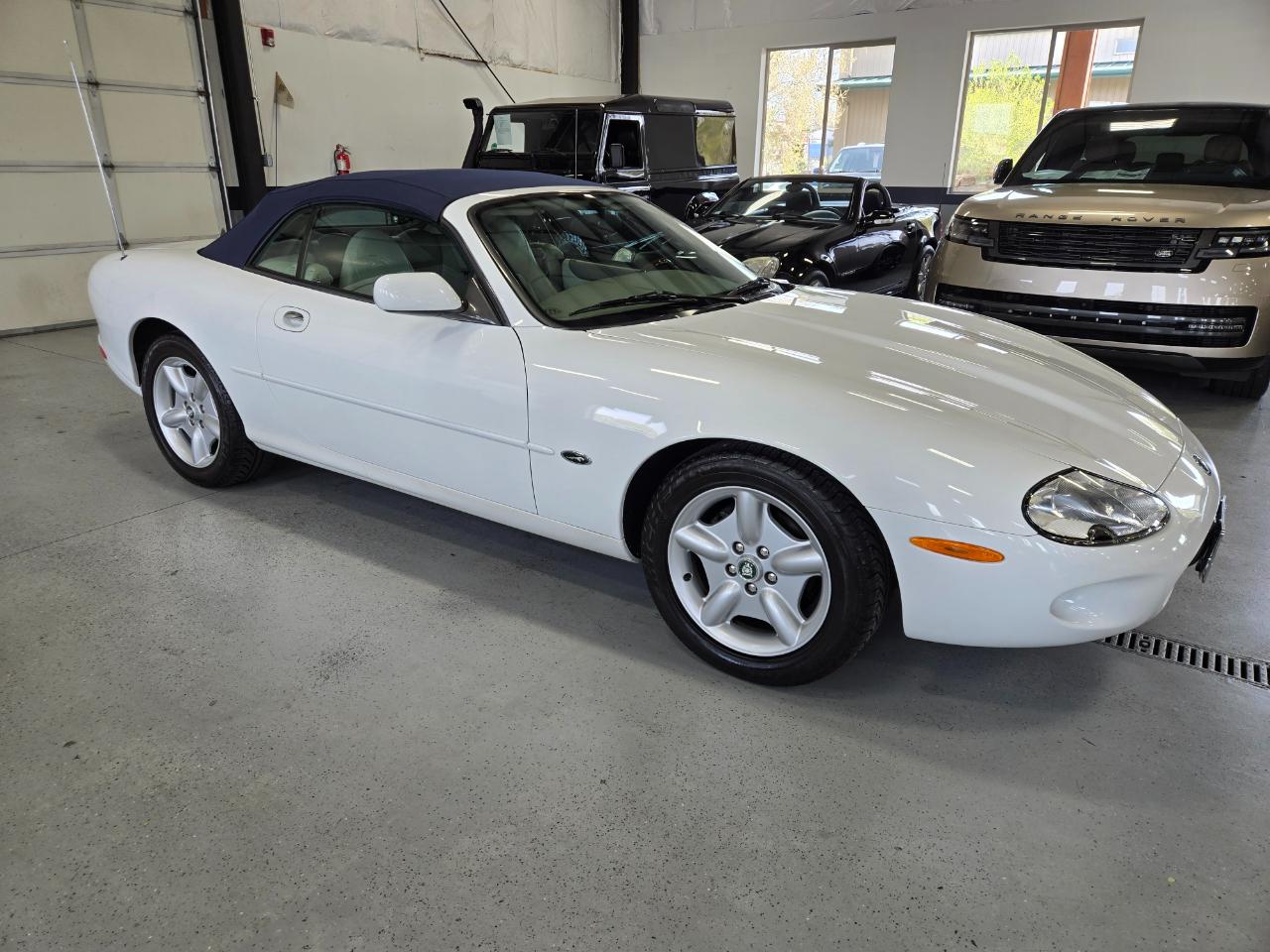 Jaguar XK8 2dr Convertible 1998