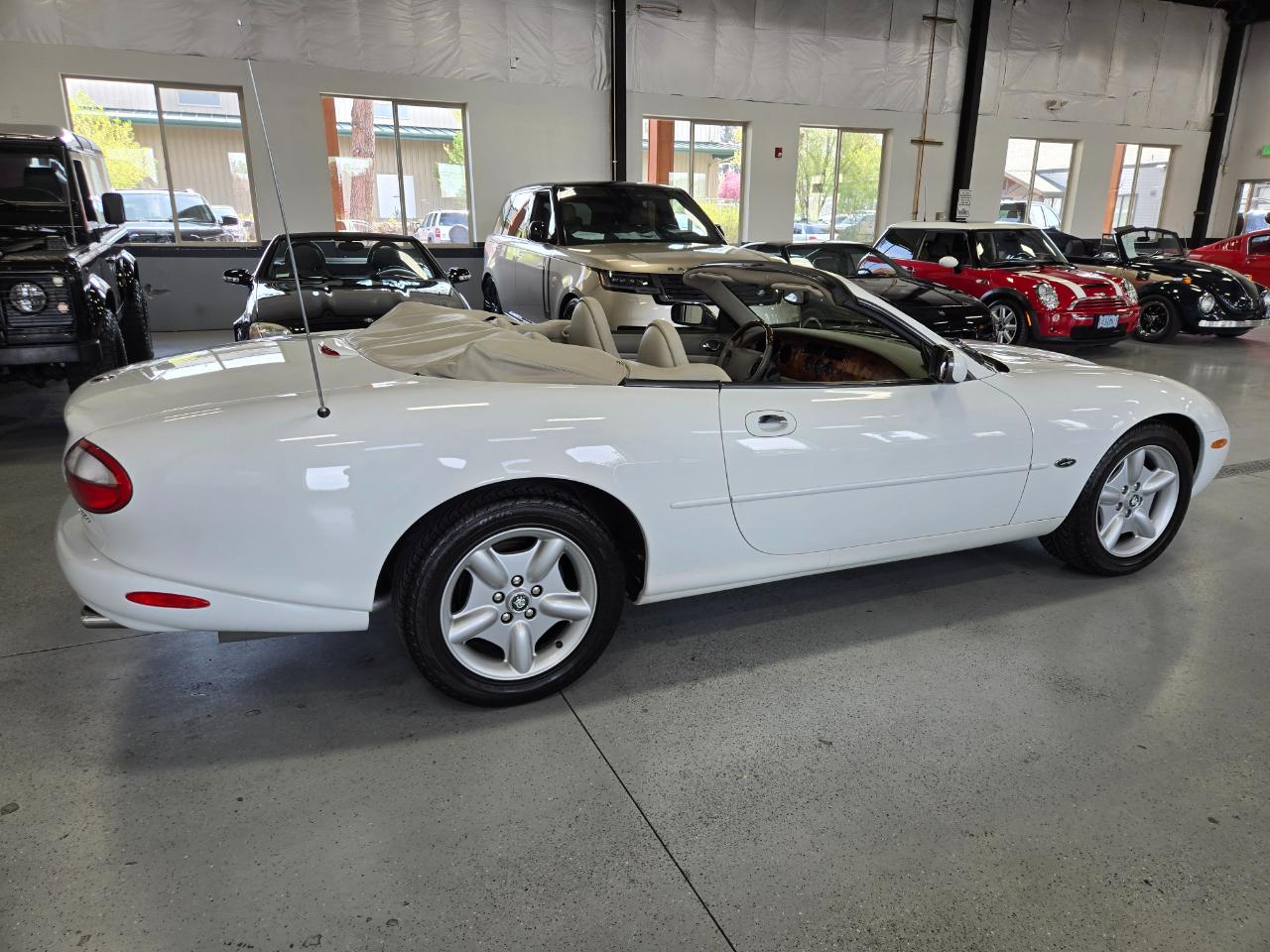 Jaguar XK8 2dr Convertible 1998