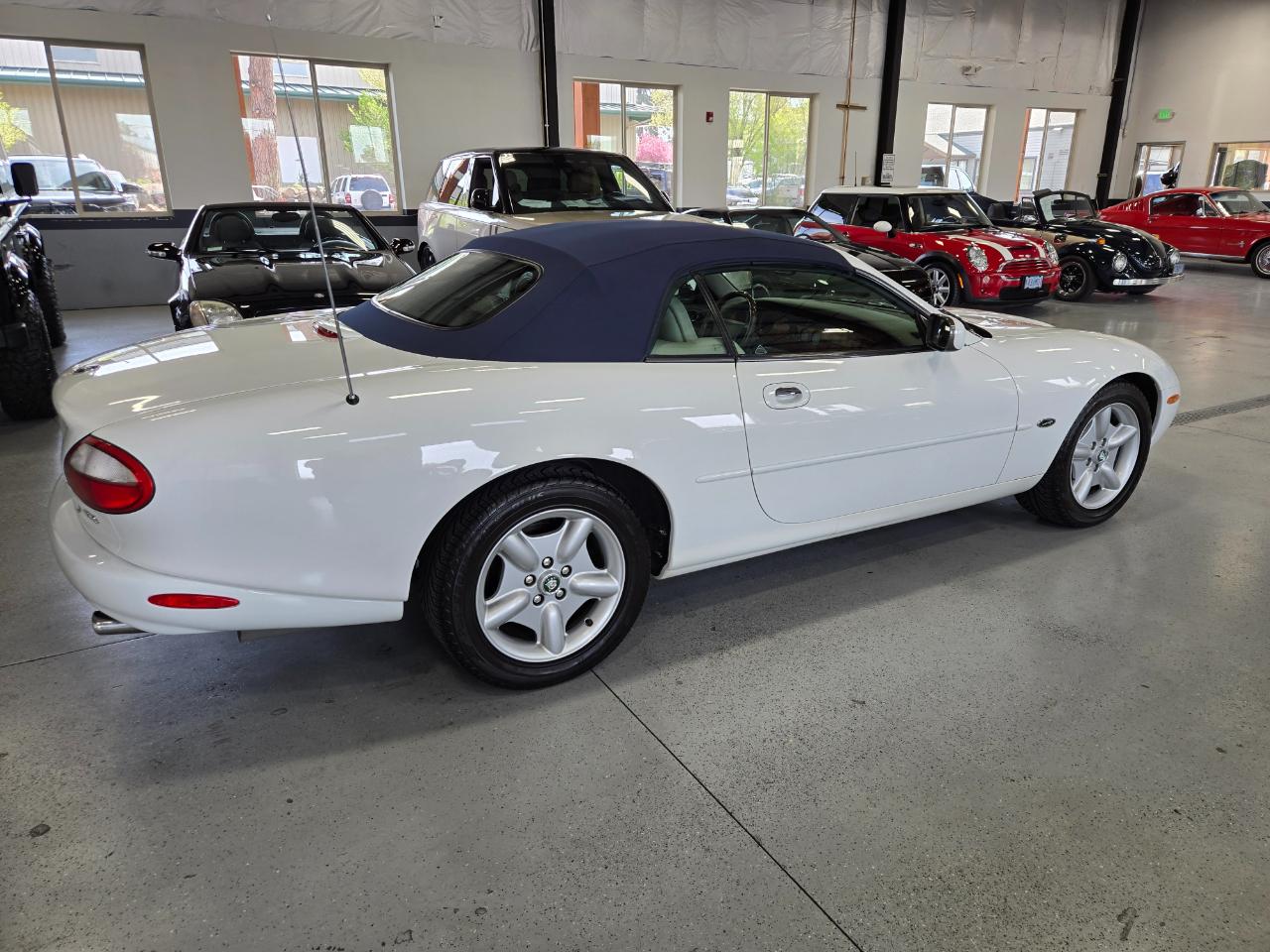 Jaguar XK8 2dr Convertible 1998