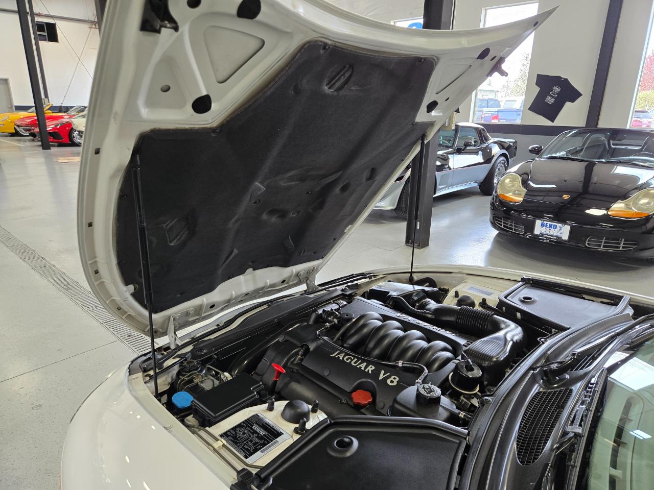 Jaguar XK8 2dr Convertible 1998