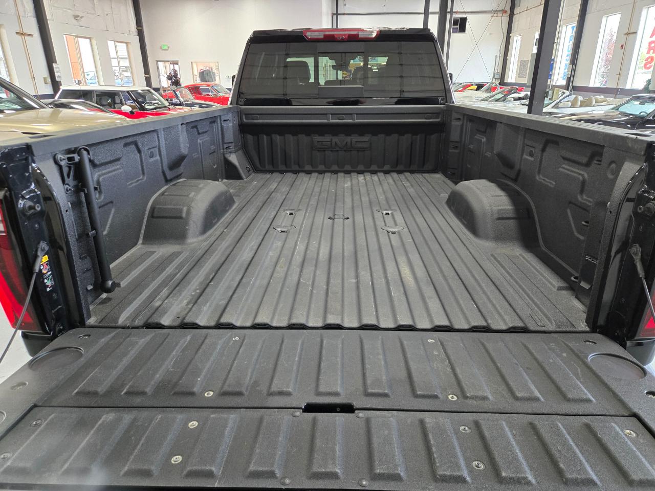 GMC Sierra 3500HD 4WD Crew Cab 172" Denali 2025