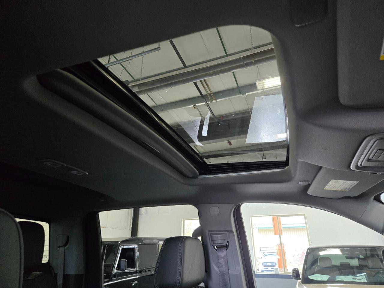 GMC Sierra 3500HD 4WD Crew Cab 172" Denali 2025