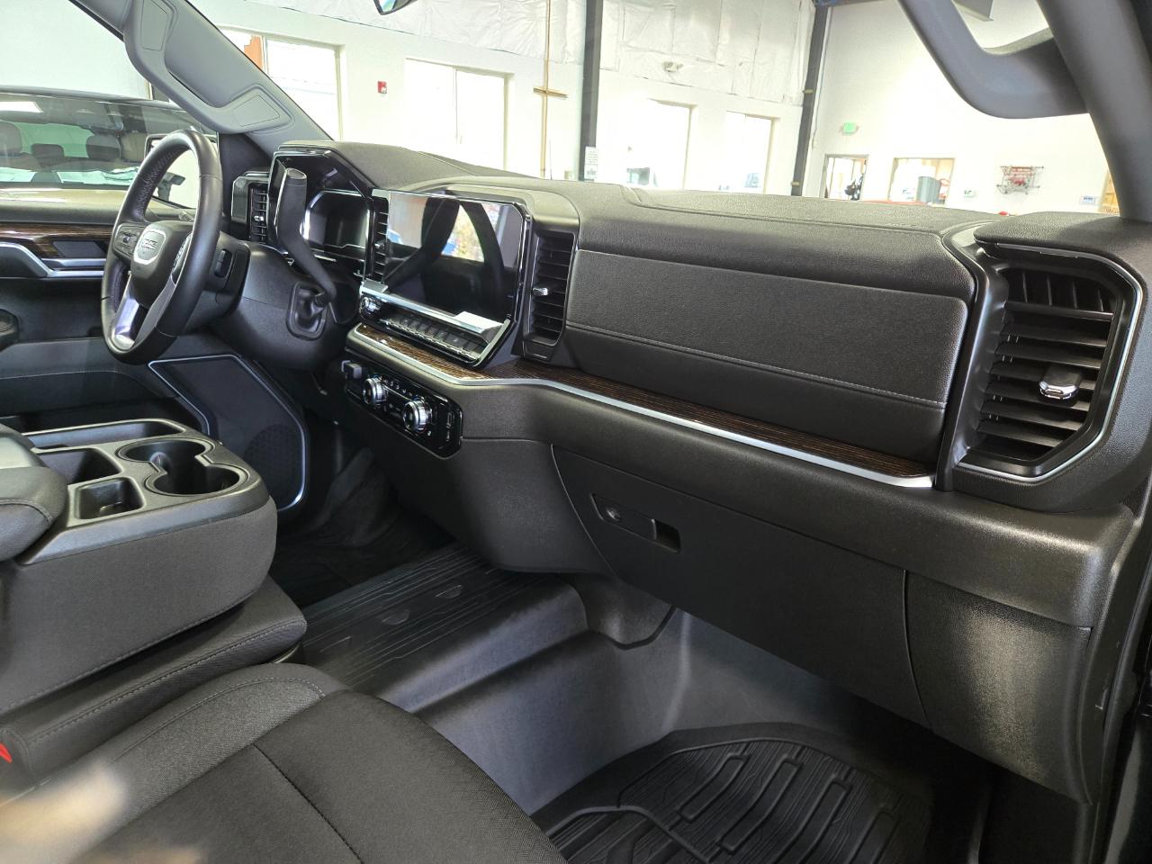 GMC Sierra 1500 4WD Double Cab 147" Elevation 2022