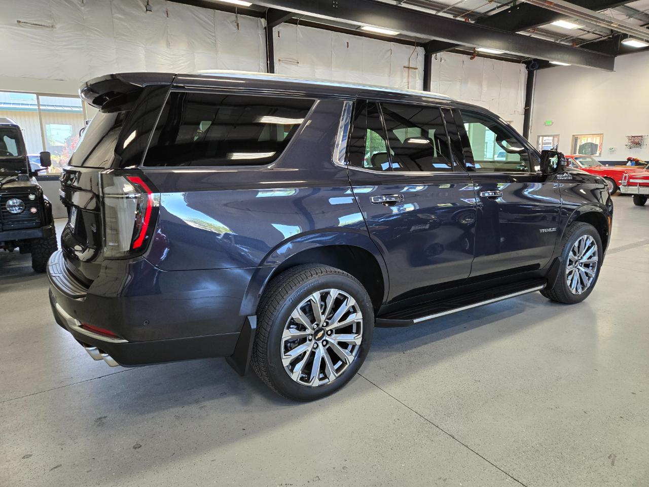 Chevrolet Tahoe 4WD 4dr High Country 2025