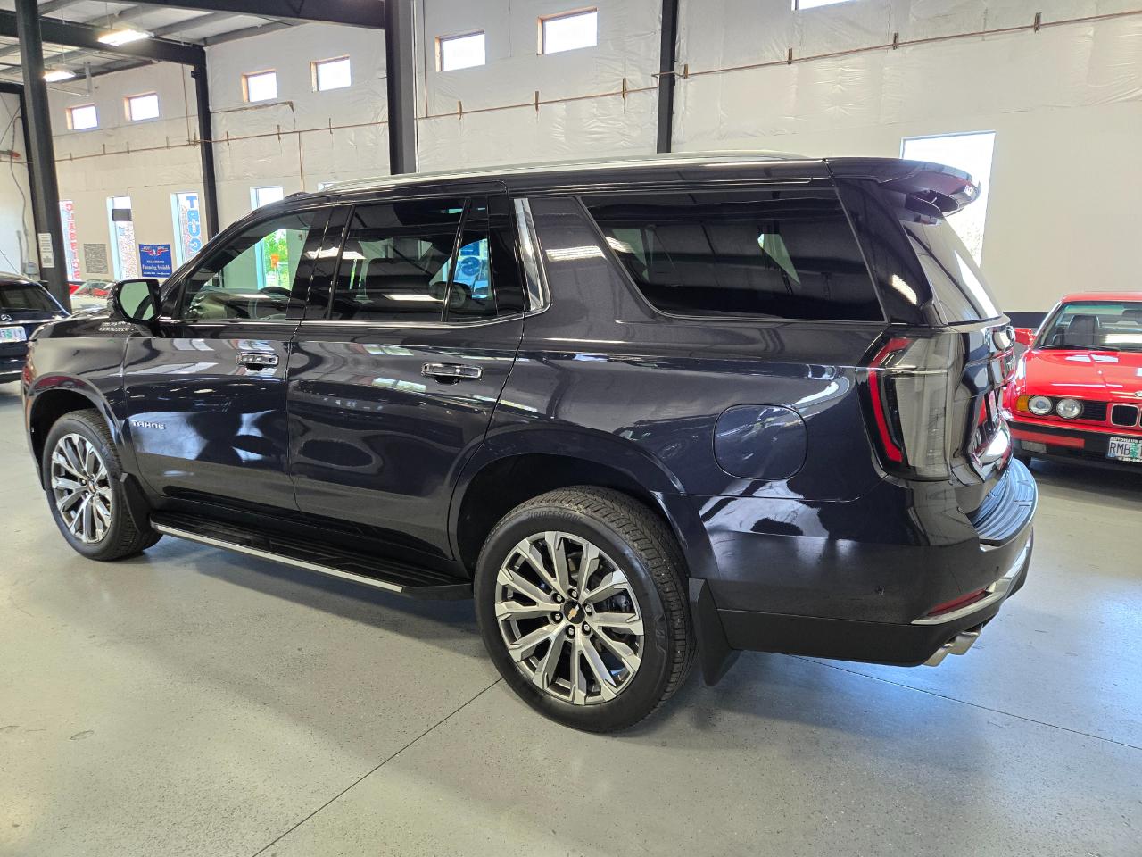 Chevrolet Tahoe 4WD 4dr High Country 2025