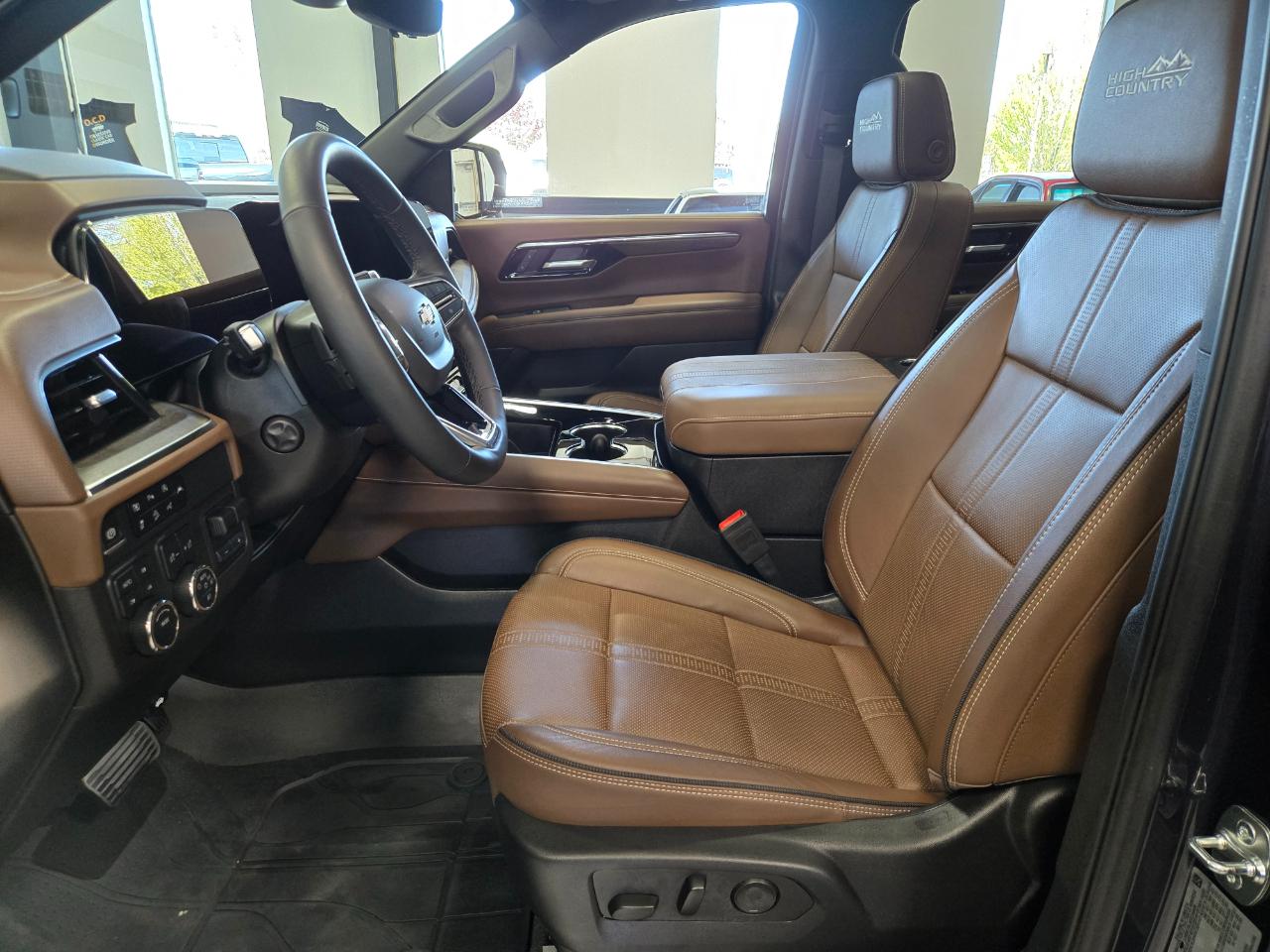 Chevrolet Tahoe 4WD 4dr High Country 2025