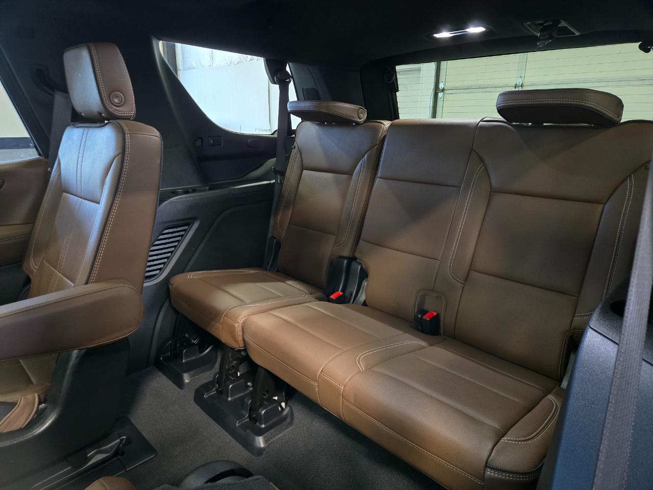 Chevrolet Tahoe 4WD 4dr High Country 2025