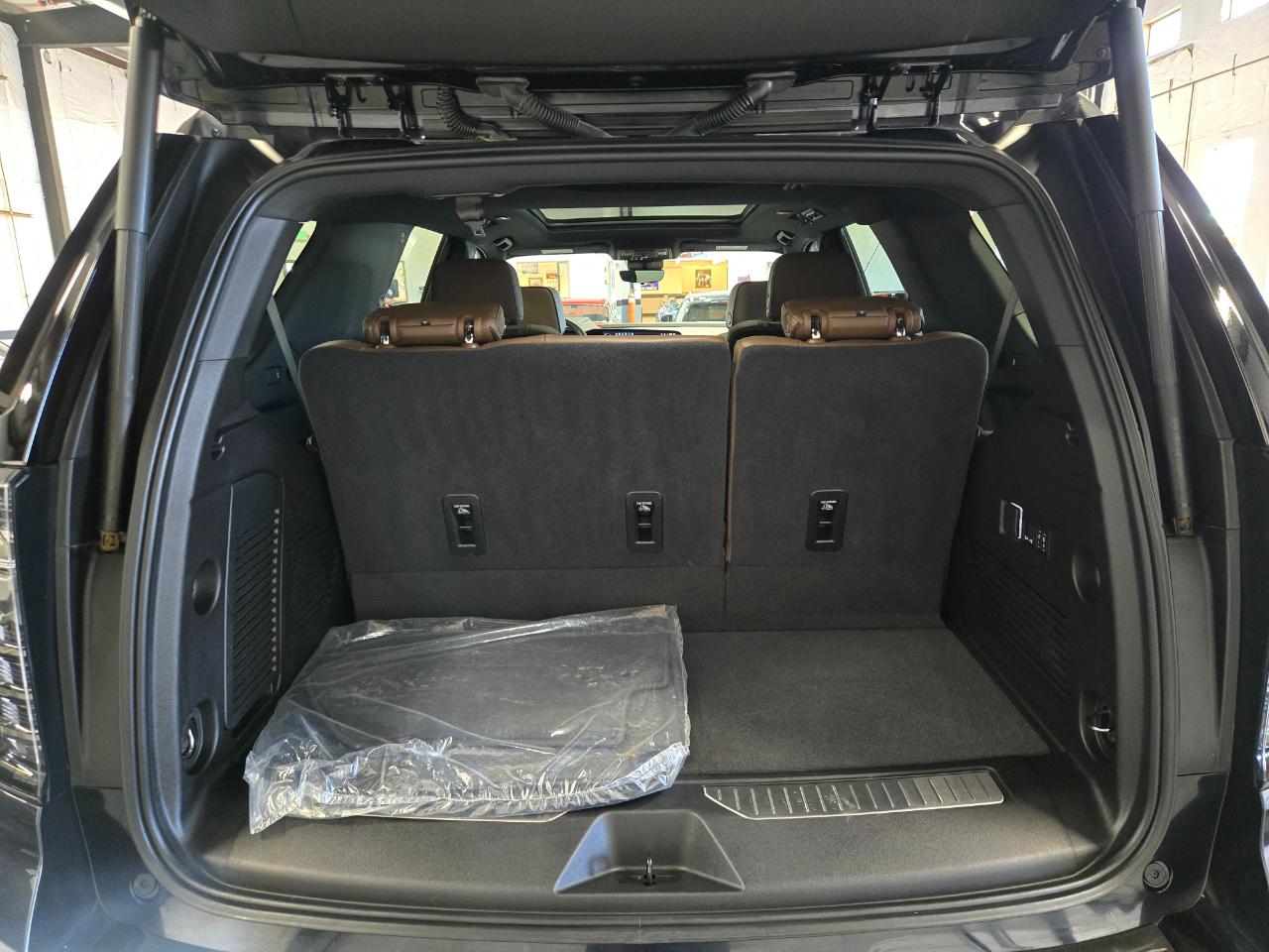 Chevrolet Tahoe 4WD 4dr High Country 2025
