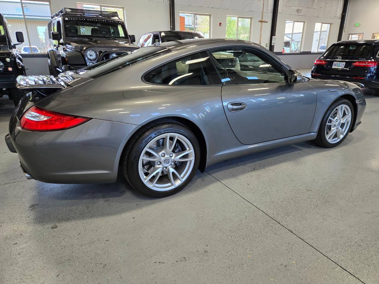 Porsche 911 2dr Cpe Carrera 2010
