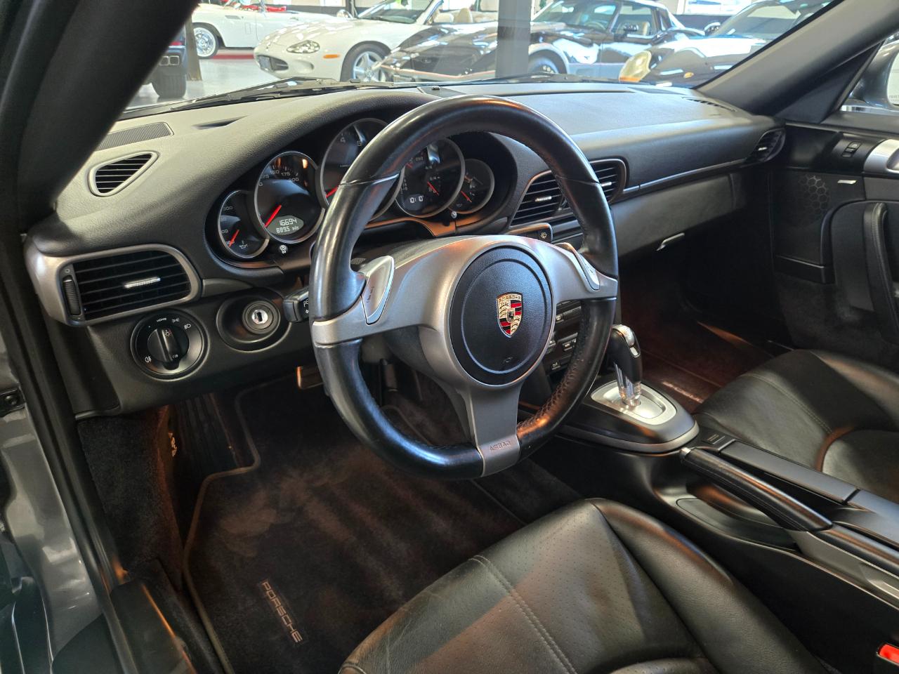 Porsche 911 2dr Cpe Carrera 2010