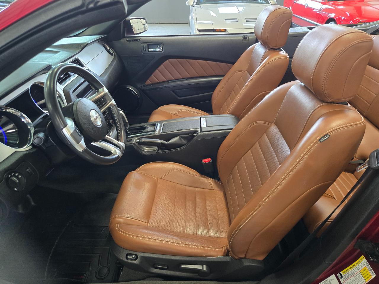 Ford Mustang 2dr Conv V6 Premium 2014