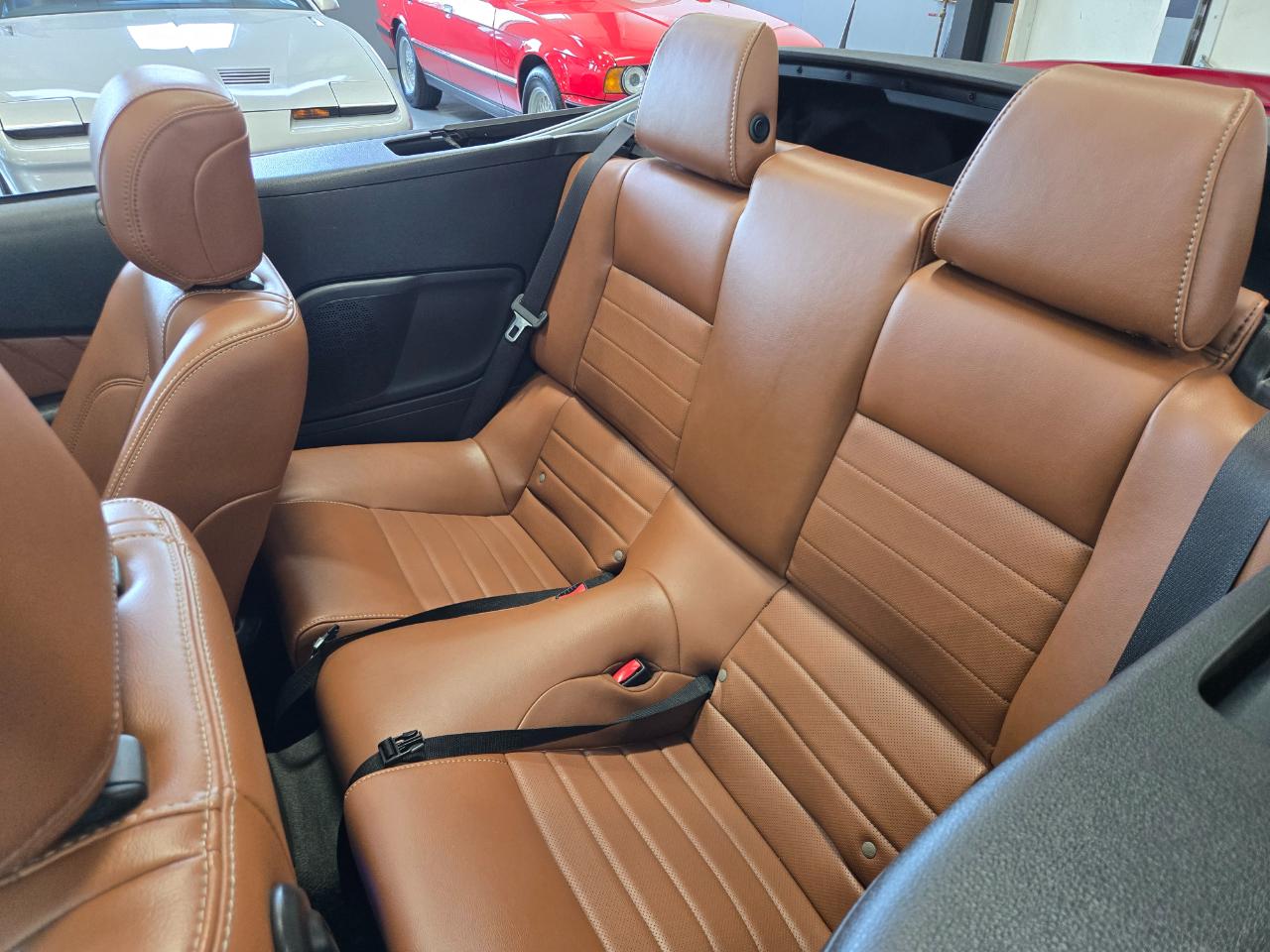Ford Mustang 2dr Conv V6 Premium 2014