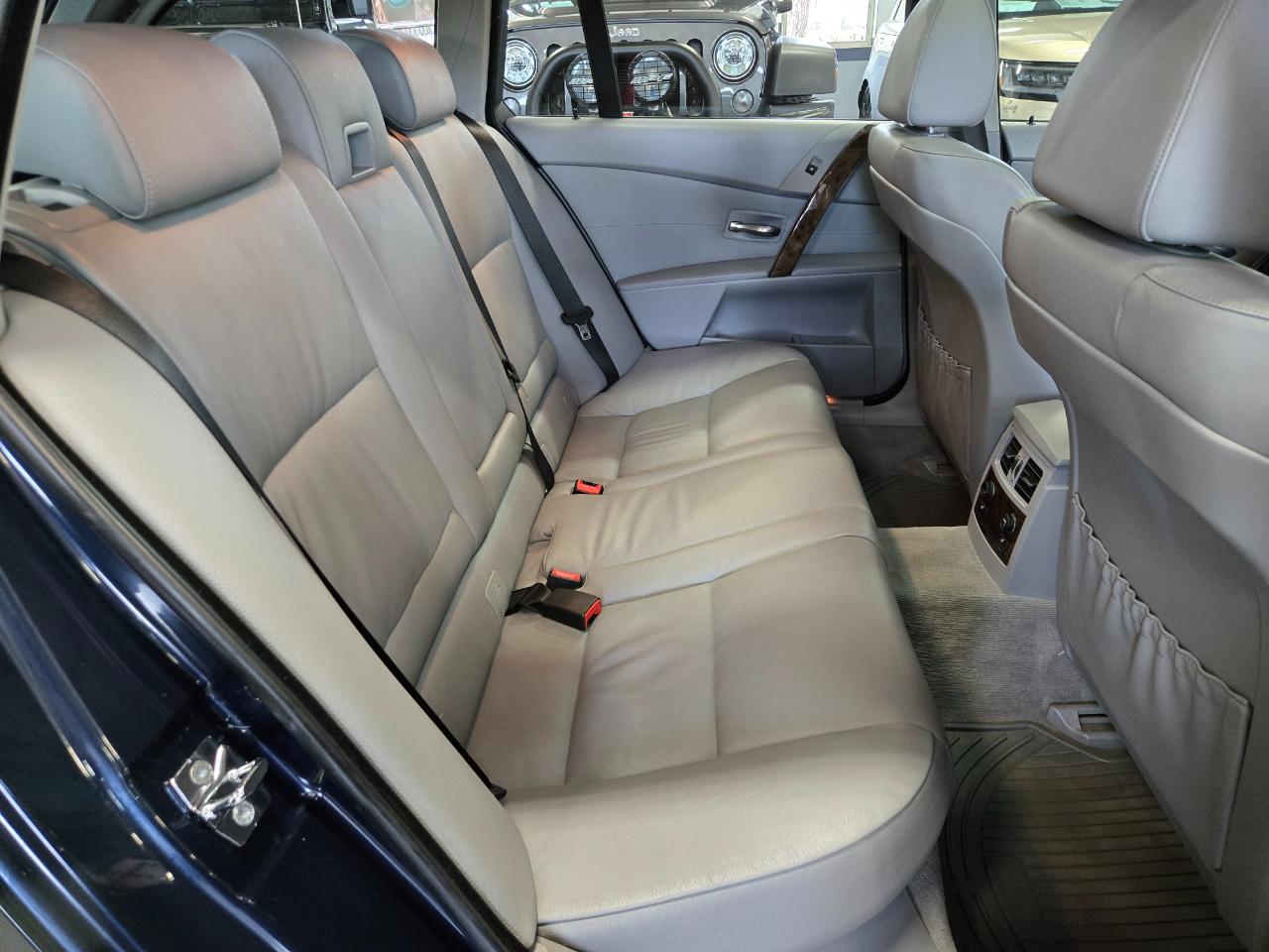 BMW 5 Series 530xi 4dr Sports Wgn AWD 2006