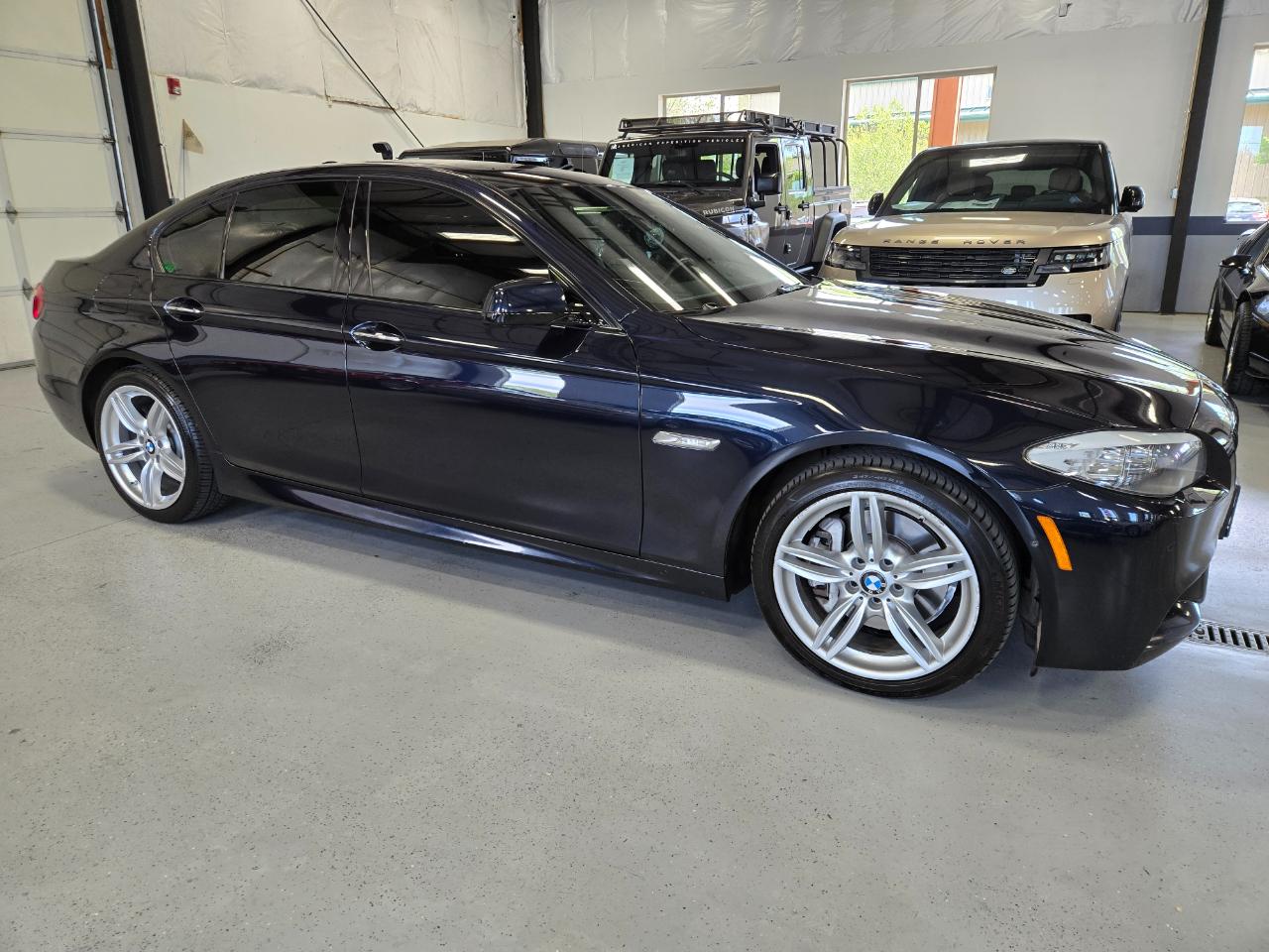BMW 5 Series 4dr Sdn 535i xDrive AWD 2013