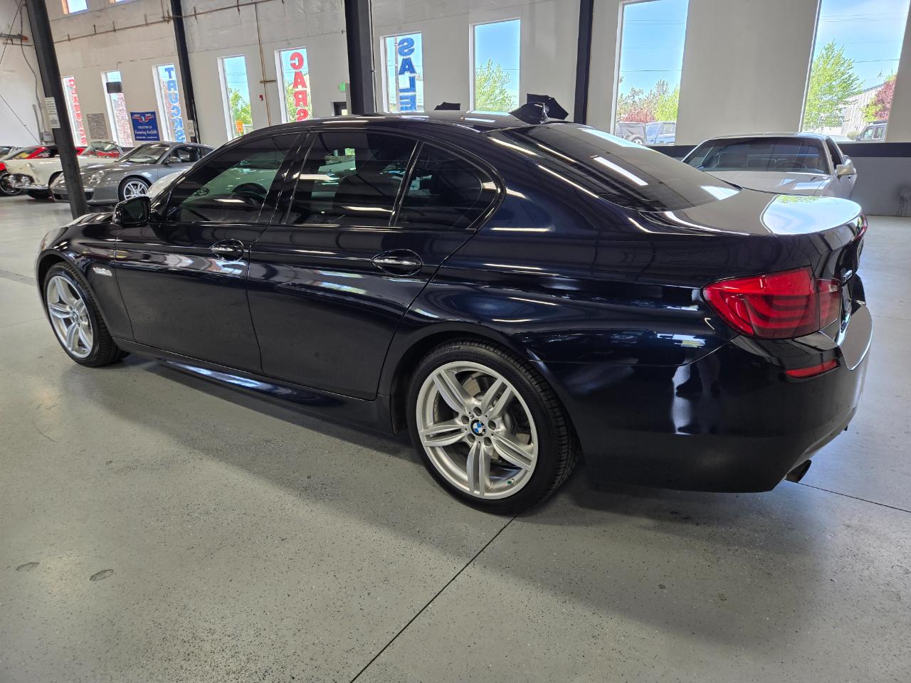 BMW 5 Series 4dr Sdn 535i xDrive AWD 2013