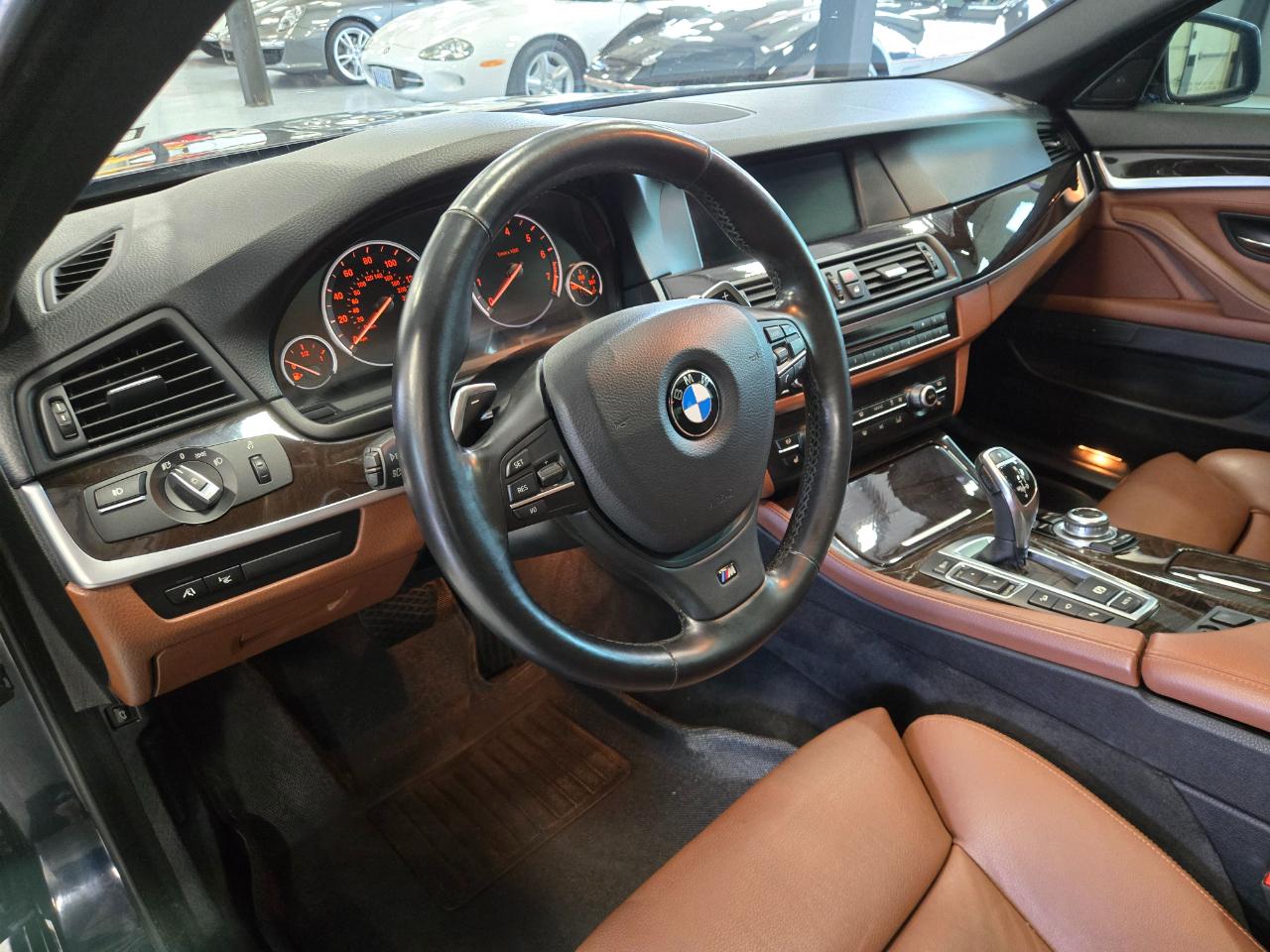 BMW 5 Series 4dr Sdn 535i xDrive AWD 2013