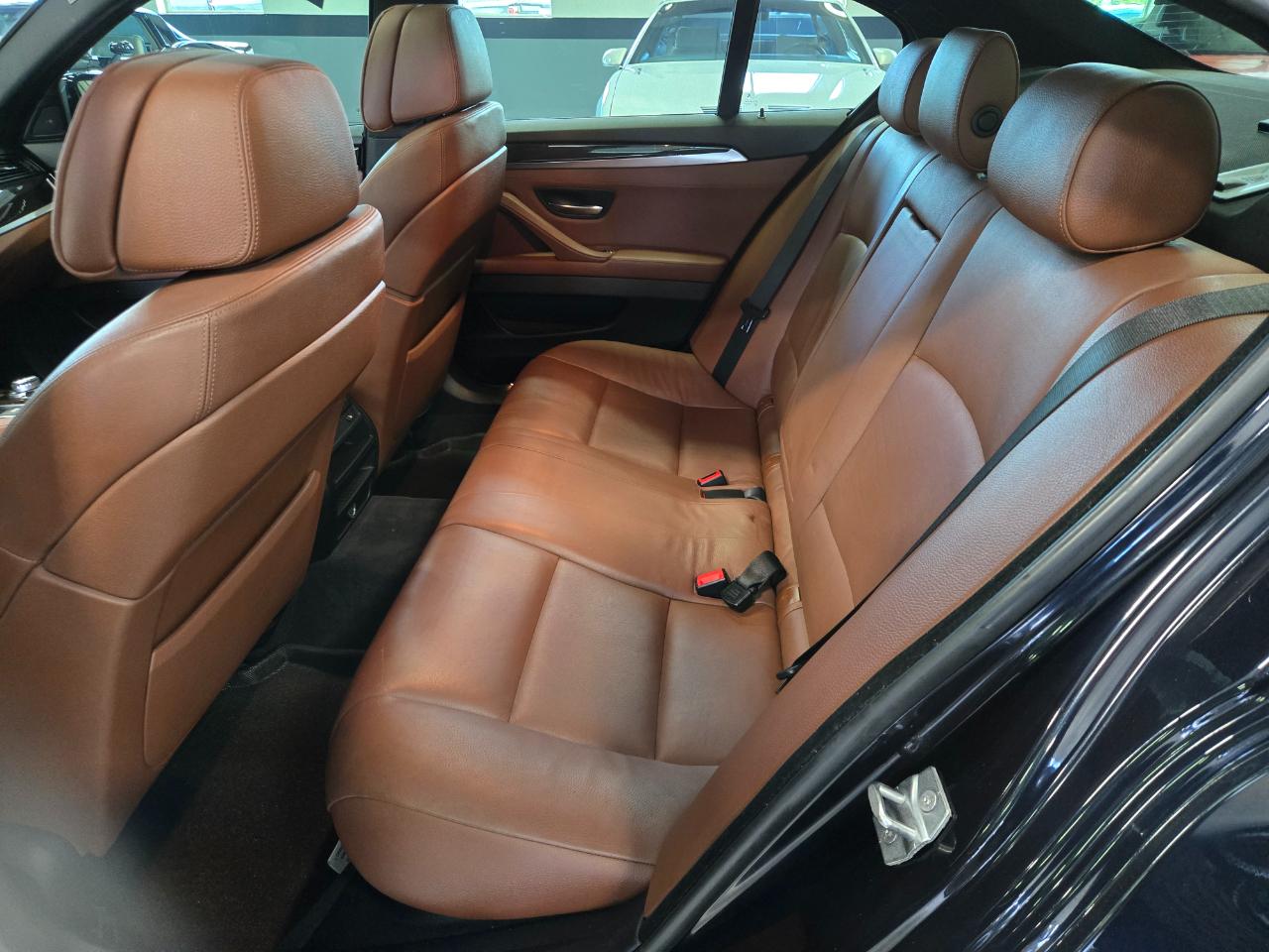BMW 5 Series 4dr Sdn 535i xDrive AWD 2013