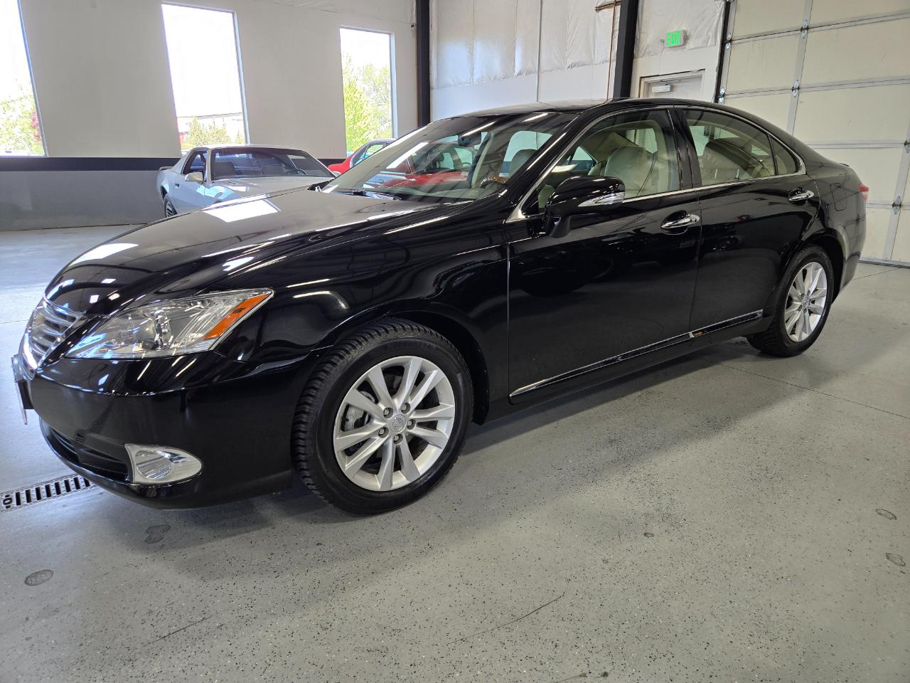 Lexus ES 350 4dr Sdn 2012