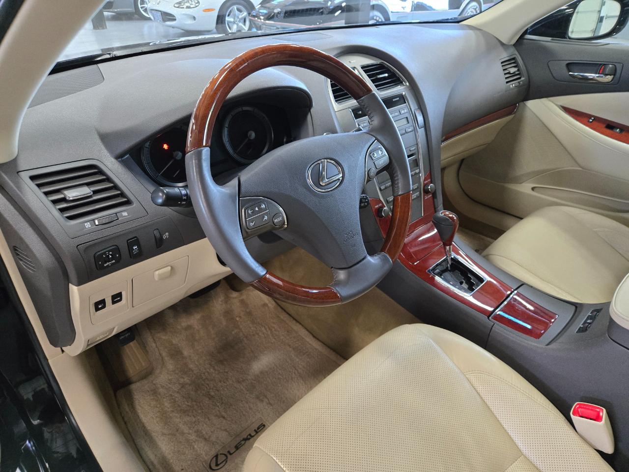 Lexus ES 350 4dr Sdn 2012