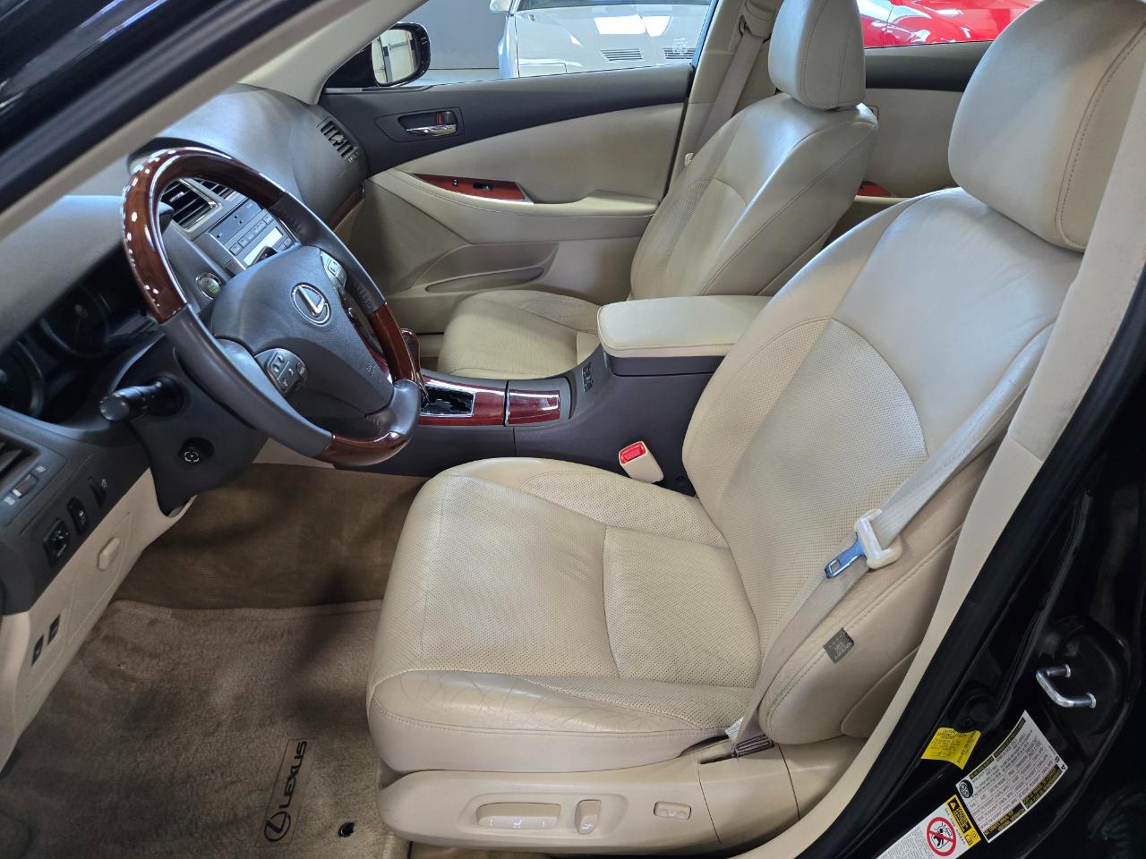 Lexus ES 350 4dr Sdn 2012