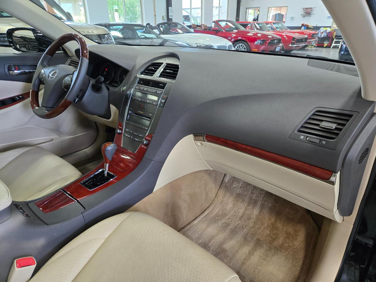 Lexus ES 350 4dr Sdn 2012