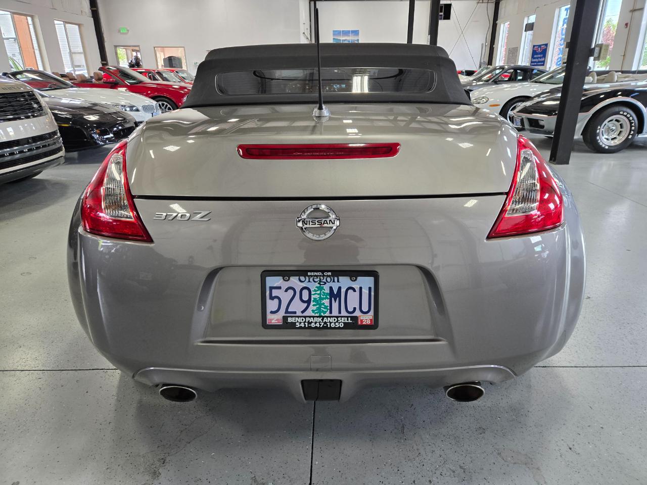 Nissan 370Z 2dr Roadster Auto Touring 2010