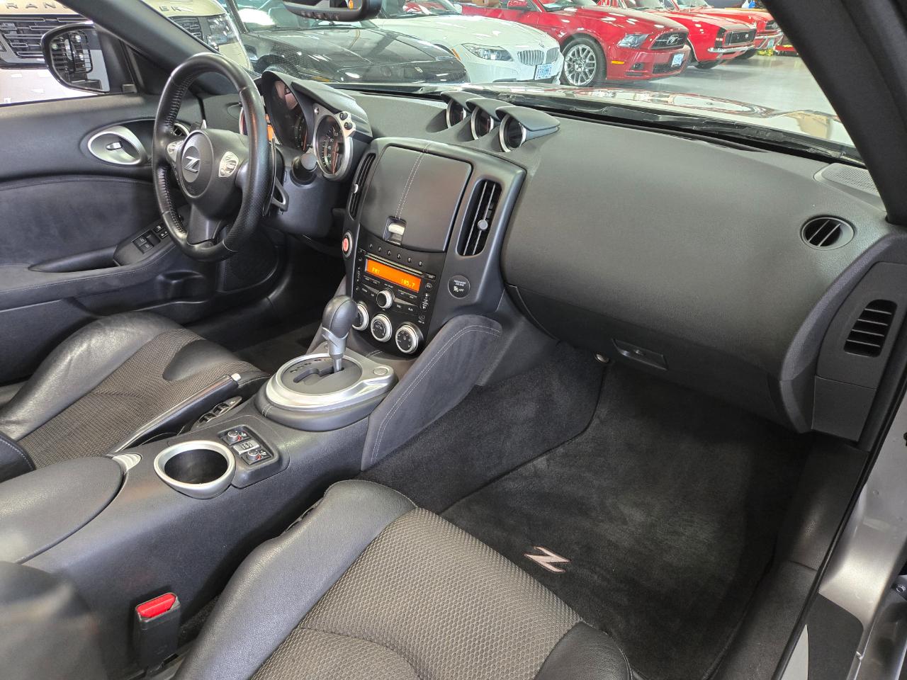 Nissan 370Z 2dr Roadster Auto Touring 2010