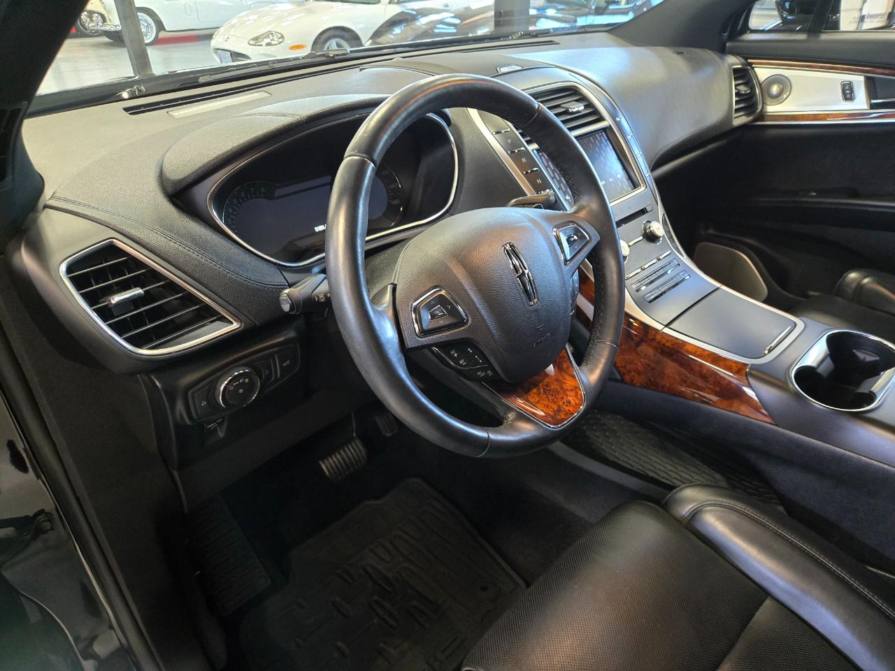 Lincoln MKX AWD 4dr Reserve 2016