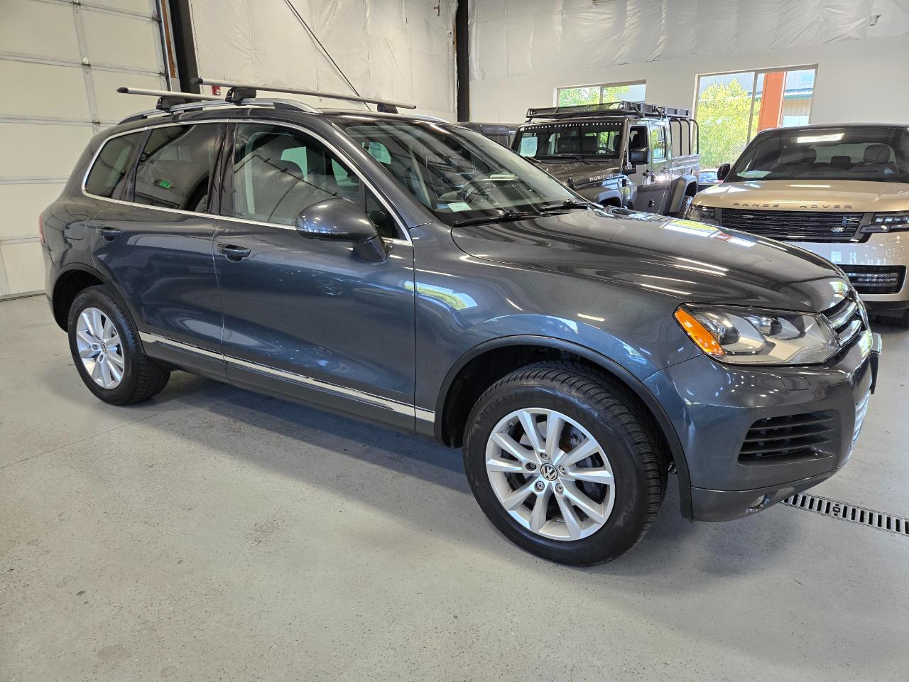 Volkswagen Touareg 4dr 3.6L Sport 2014