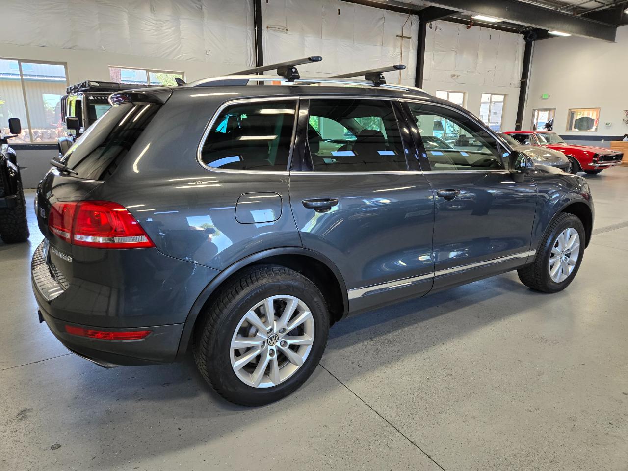 Volkswagen Touareg 4dr 3.6L Sport 2014