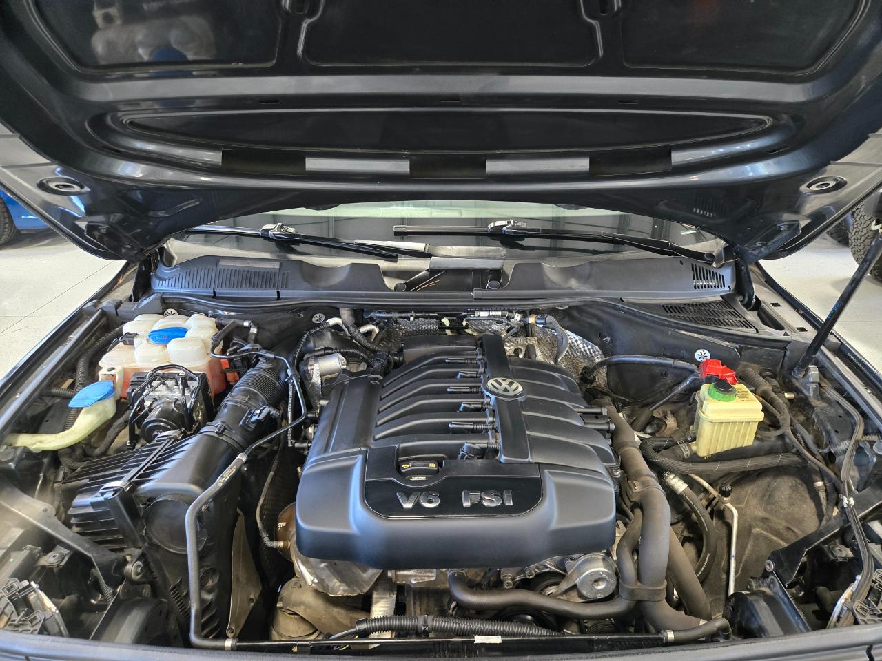 Volkswagen Touareg 4dr 3.6L Sport 2014
